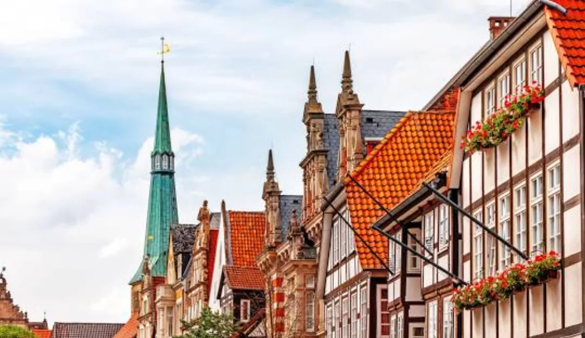 Hameln — historische Altstadt, Niedersachsen: AK Immobilien Ihr lokaler Immobilienmakler